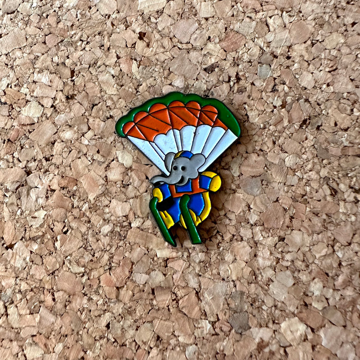 Pin’s Babar parachute relief