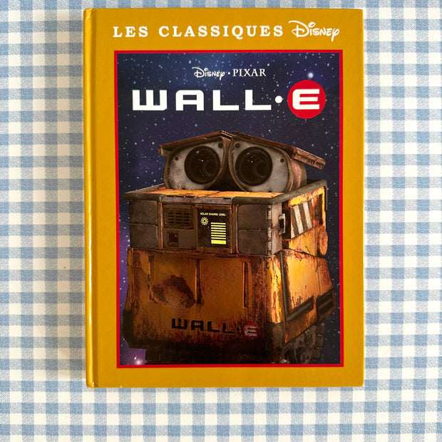 Livre Wall • E