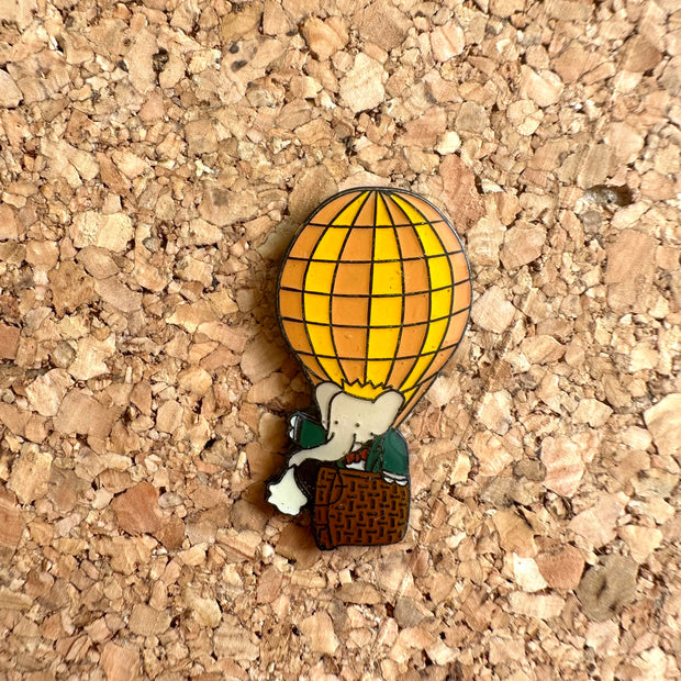 Pin’s Babar montgolfière